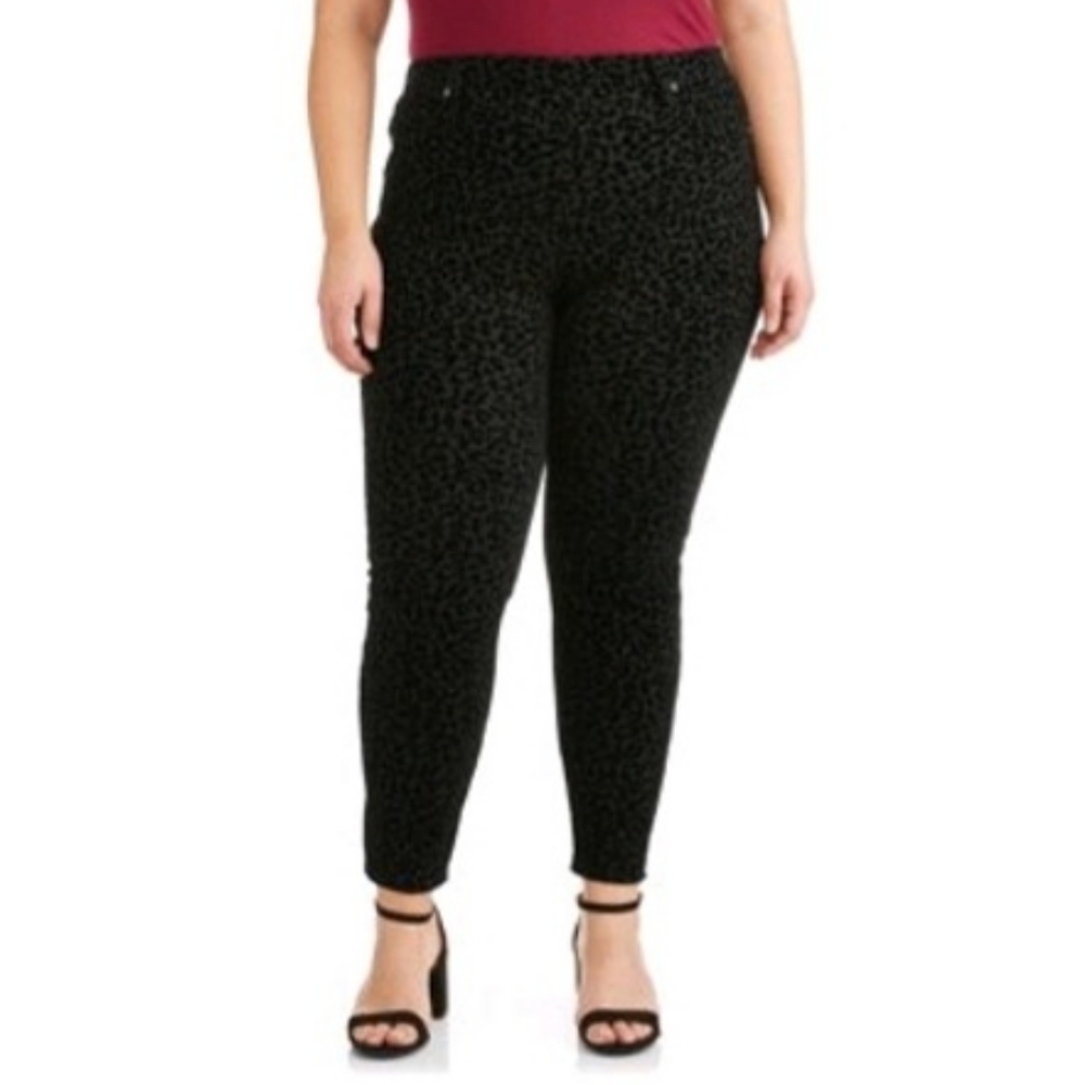 Plus Size Velvet Leopard Print Jegging